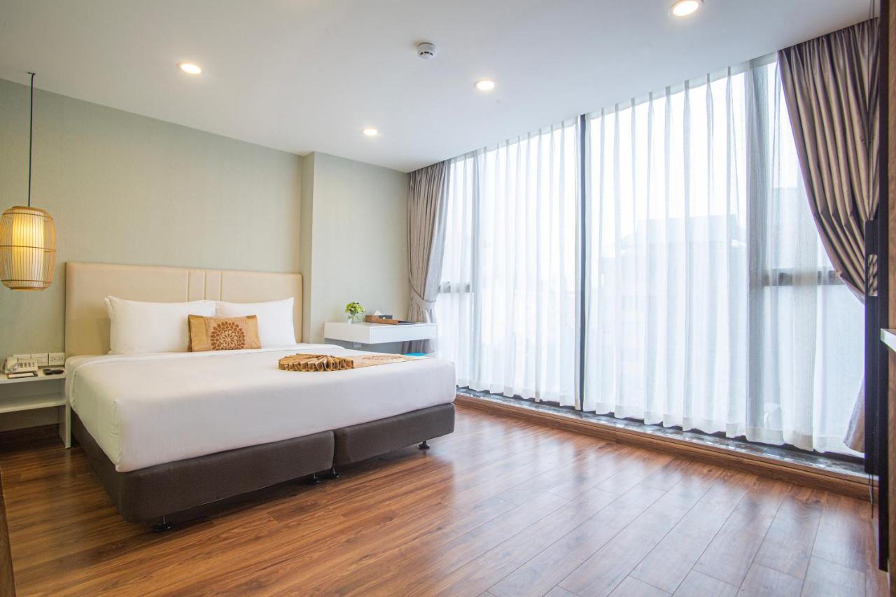 Bridge Lakeside Room For Rent Hanoi Exterior photo